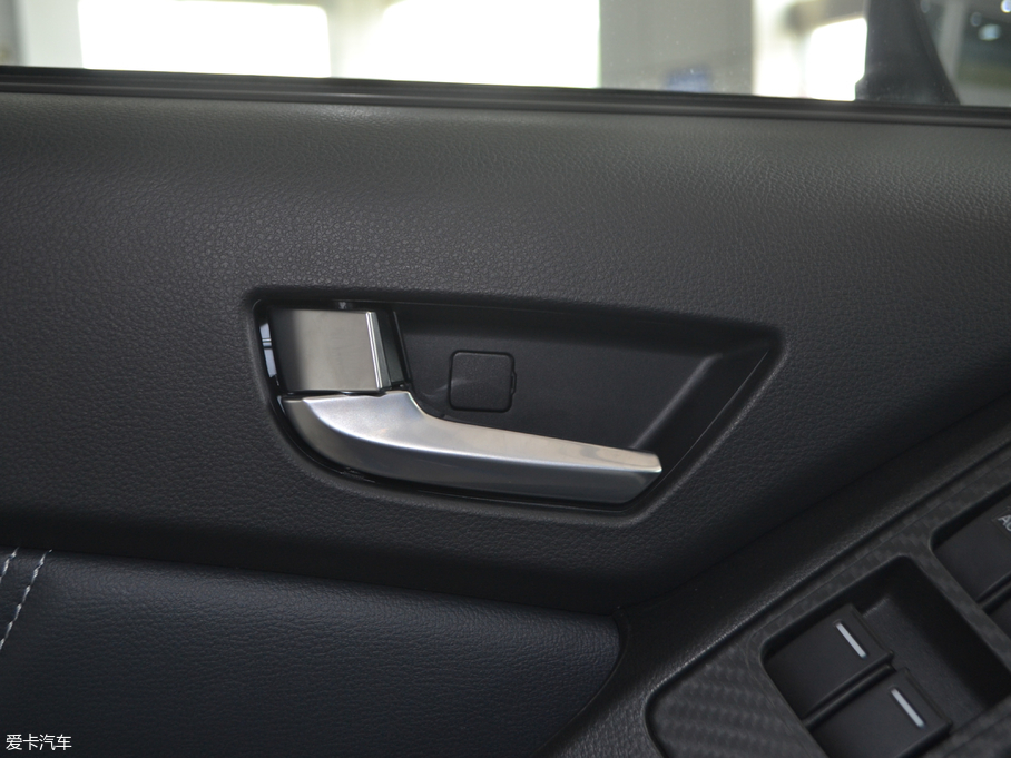 2017(yu)6 SUV 1.8T Ԅ(dng)r(sh)(j) 