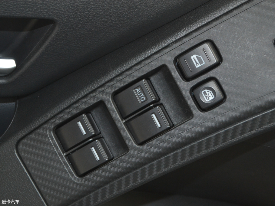 2017(yu)6 SUV 1.8T Ԅӕr 