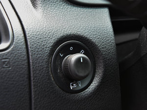 2017Ŀ 1.8T Ԅ(dng) п؅^(q)