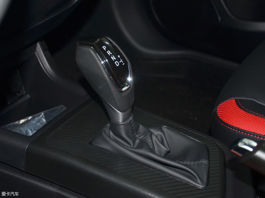 納智捷2017款U5 SUV