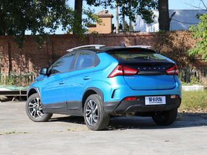 2017款1.6L 手动爵士版 左后45度