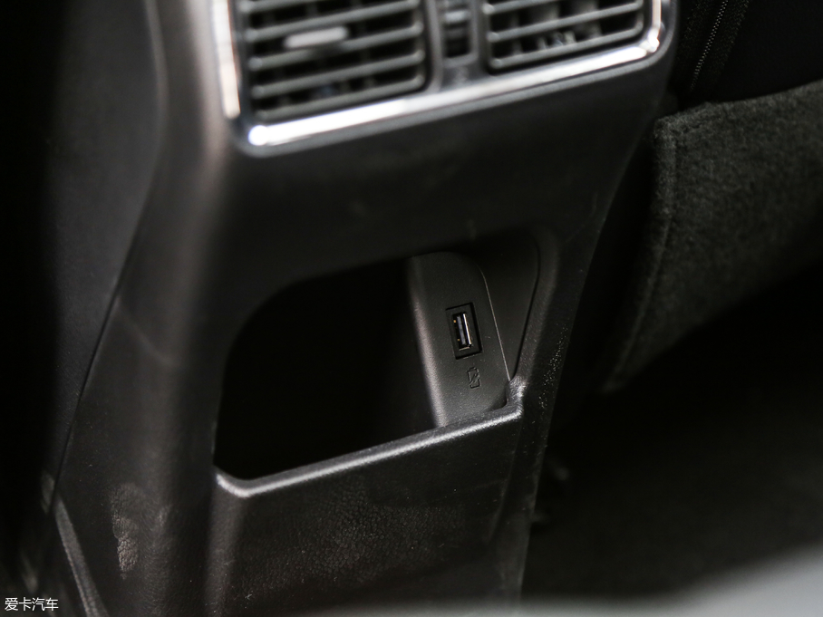 2019���T60 1.6L CVT�ǐ��� ��V