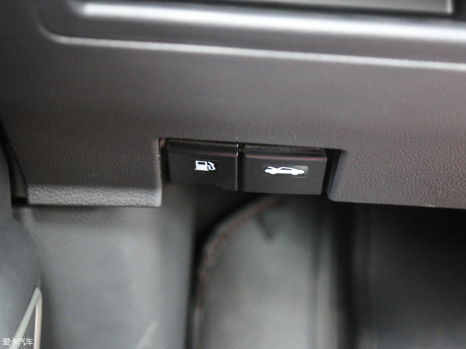 2019���T60 1.6L CVT�ǐ��� ��V