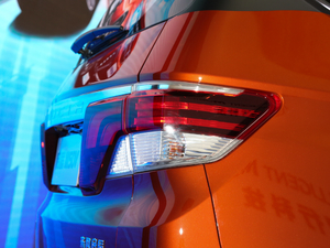 2019款1.6L CVT旗舰版 细节外观