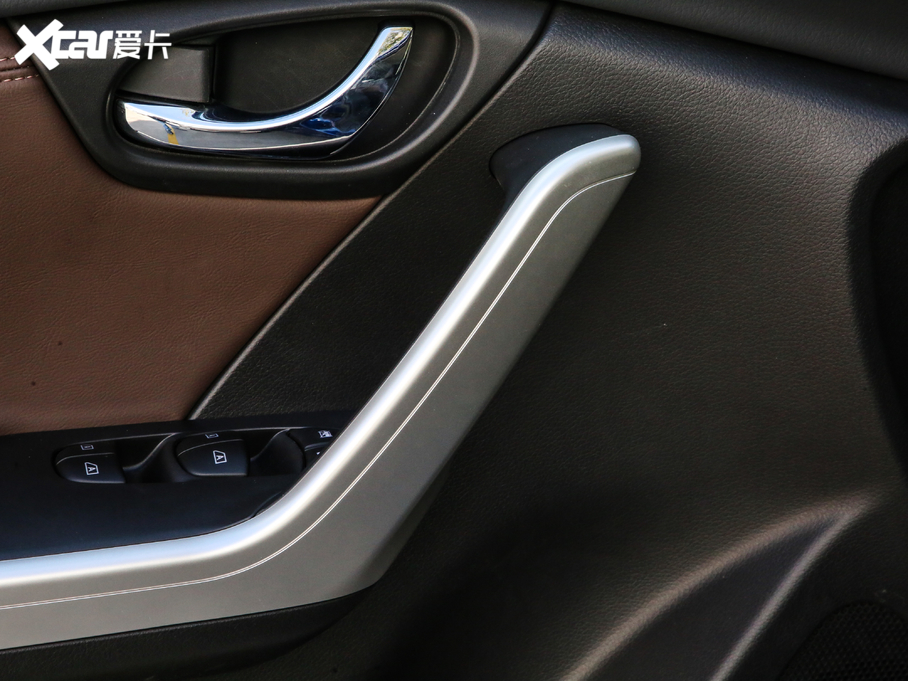 2020T90 2.0L CVTа