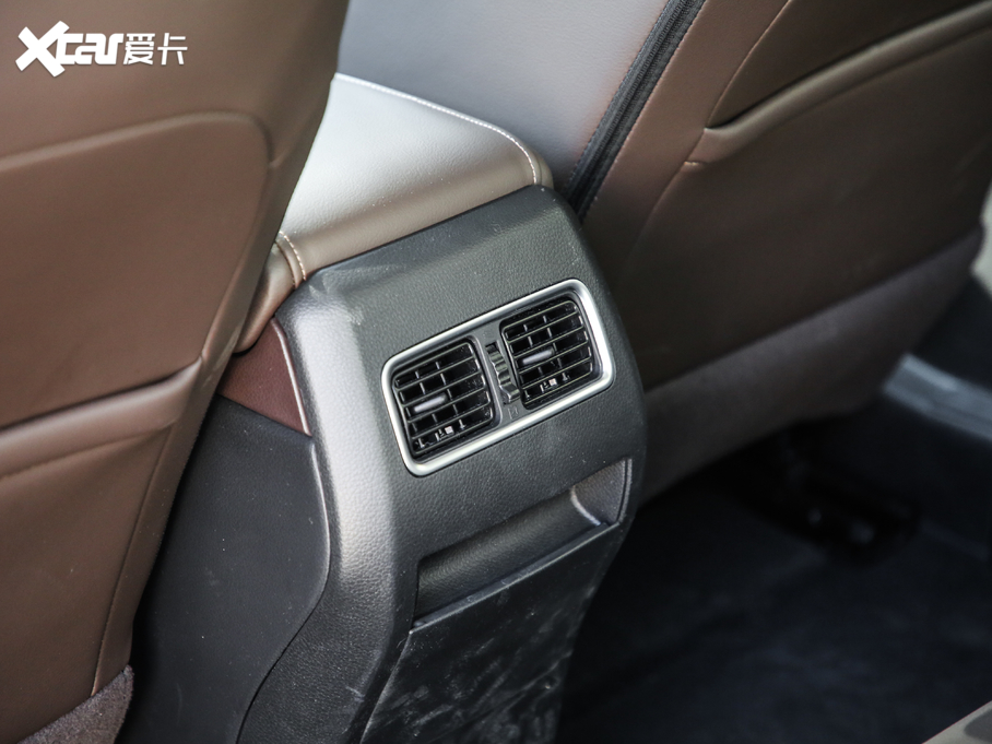 2020T90 2.0L CVT(lin)(chung)а