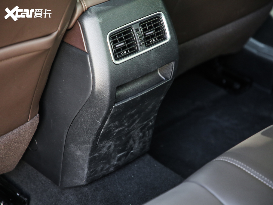 2020T90 2.0L CVT(lin)(chung)а