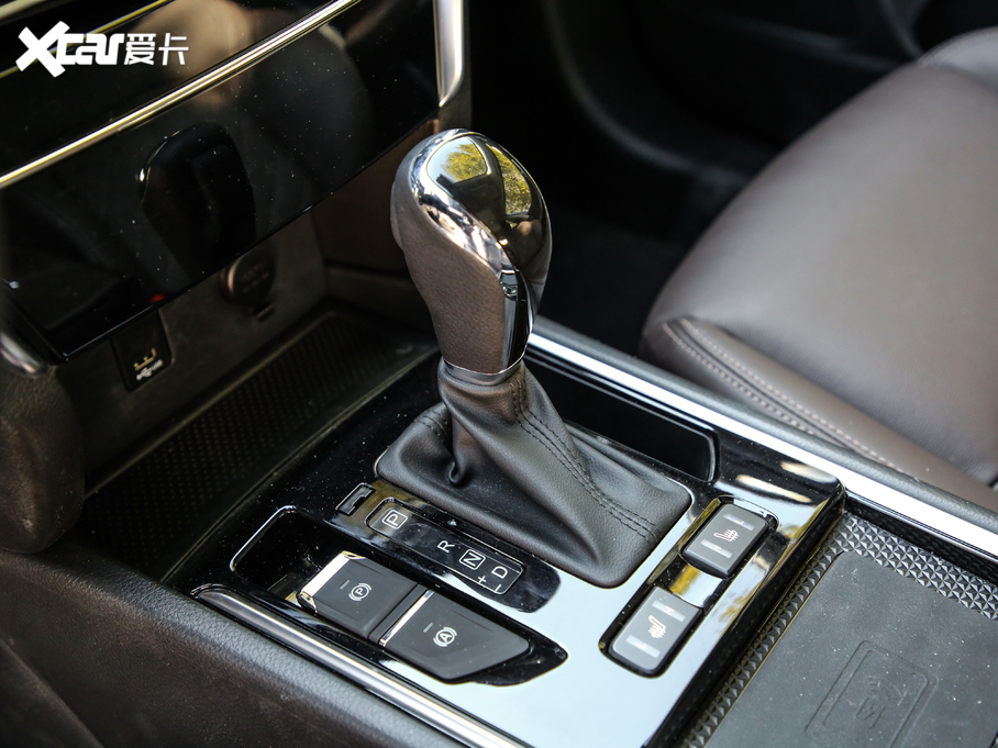 2020T90 2.0L CVTа