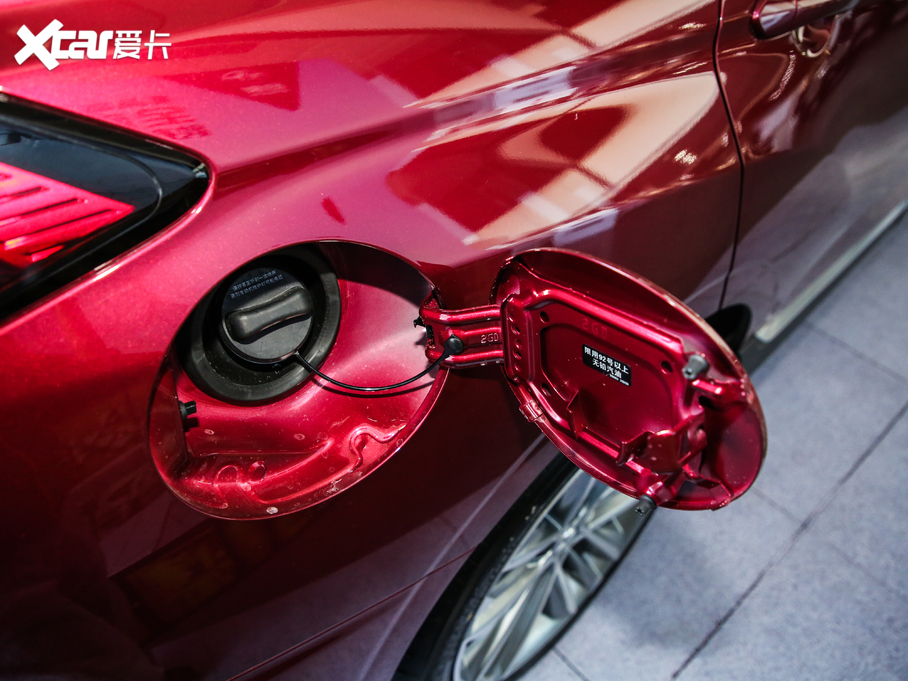 2020T90 2.0L CVTа