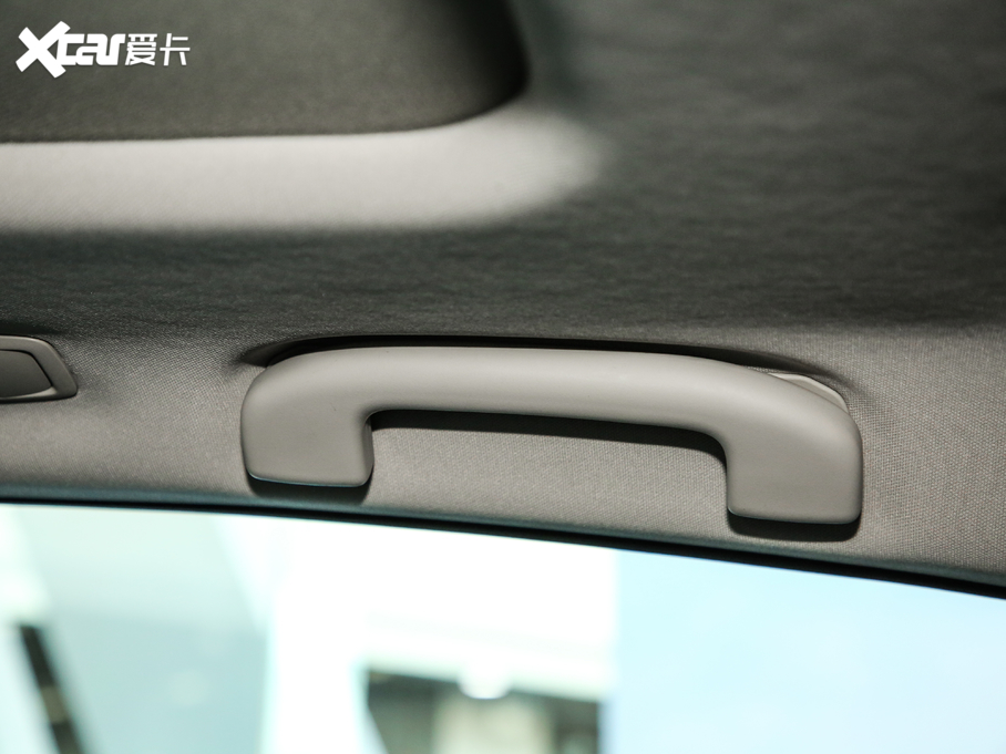 2020T90 2.0L CVTа