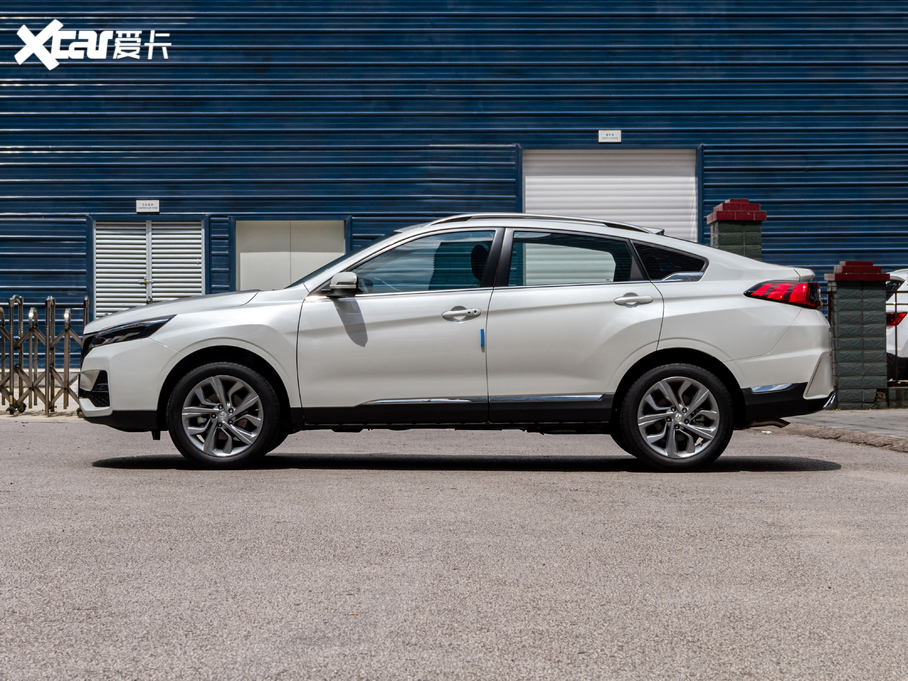 2020T90 2.0L CVTа