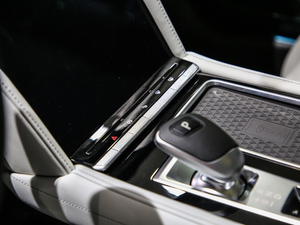 2020260T 48Vp Ԅ п؅^