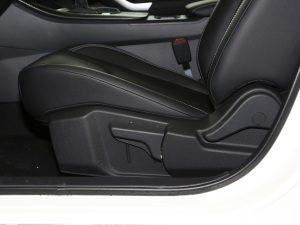 2021PLUS 1.6L CVTI {{