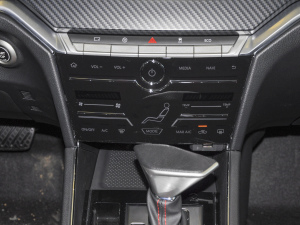 2022��1.6L CVT���а� ���{�{��