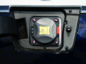 2023��PLUS ���m��CI�� �������^