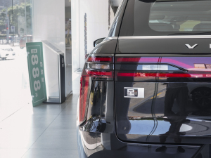 2023260T а Pro (ji)^