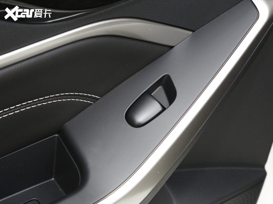 2023���D60 PLUS 1.6L XE CVT���I(l��ng)��