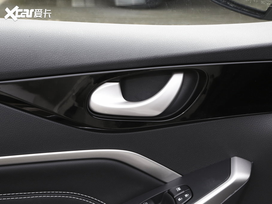 2023���D60 PLUS 1.6L XE CVT���I��