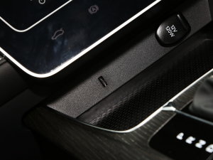 2023PLUS 1.6L XE CVTI п؅^