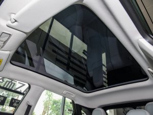 2023款110km iE版 天窗