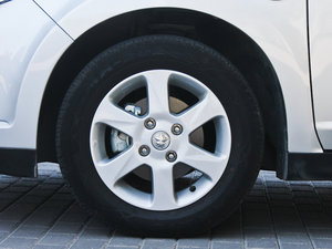 2012款1.6L 手动尊贵版 轮圈