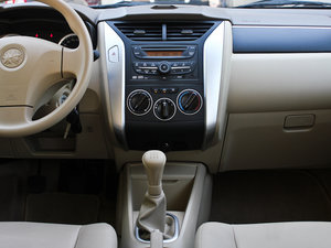 2012款1.6L 手动尊贵版 中控台