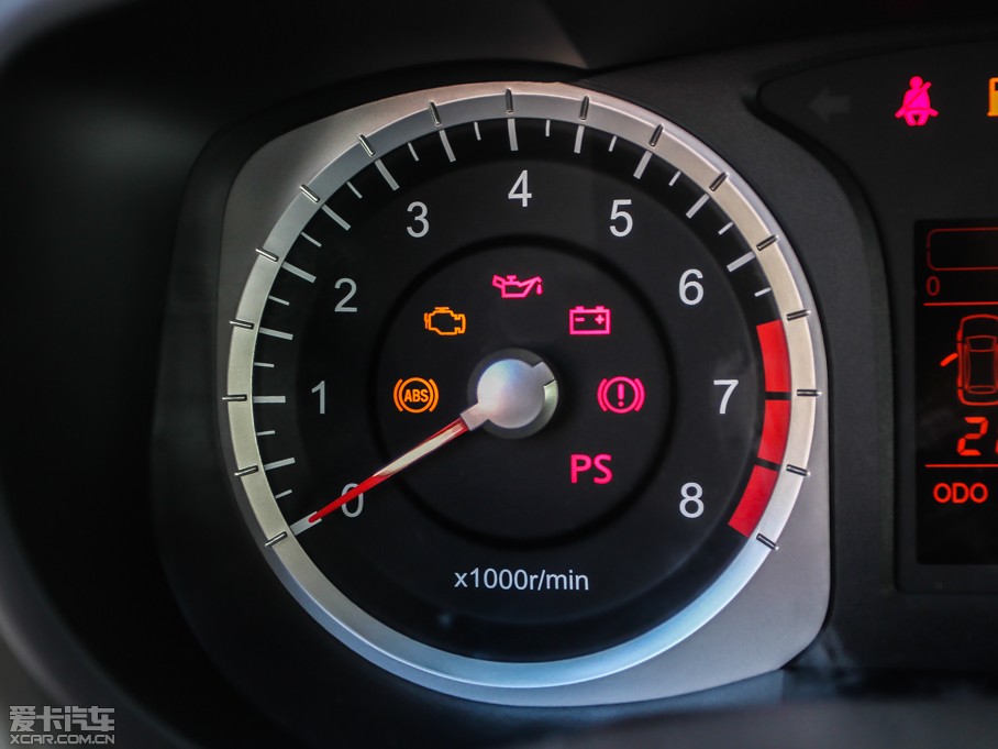 2013���R50 1.6L �քӺ��A��