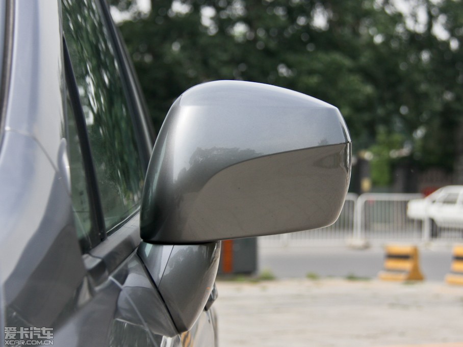 2013���D50 1.6L �ք�(d��ng)���A��