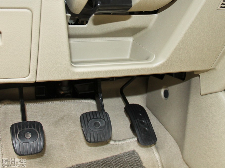 2013���D50 1.6L �քӺ��A��