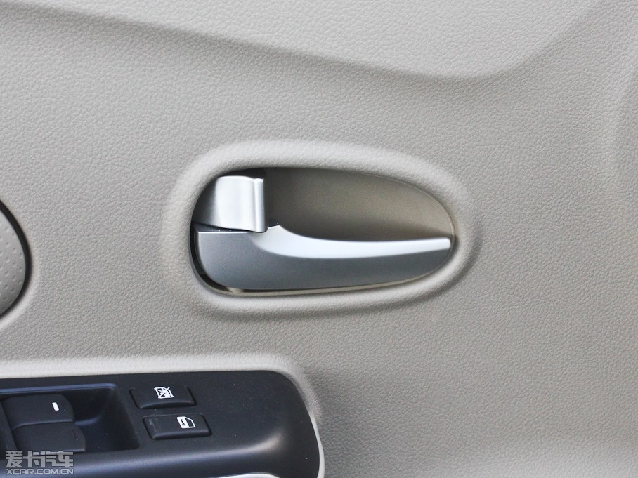 2013D50 1.6L ԄӺA