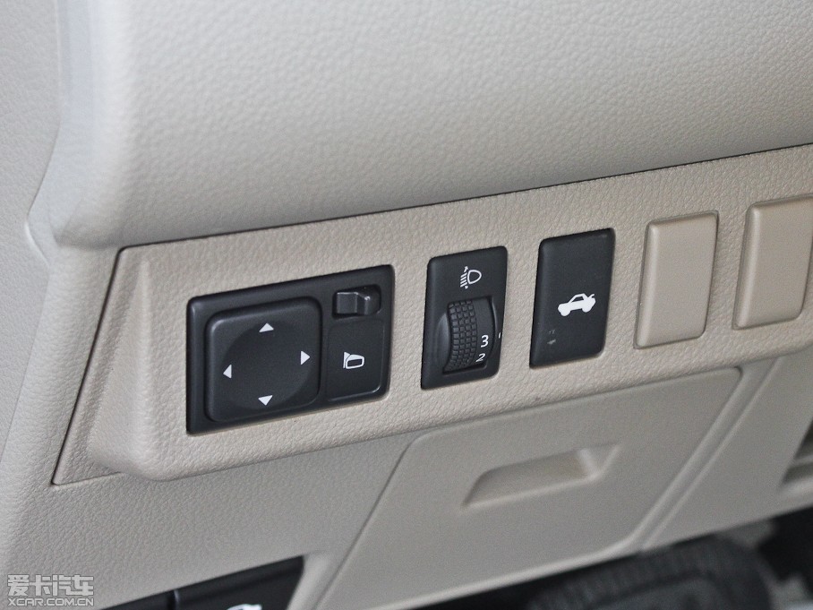 2013D50 1.6L ԄӺA