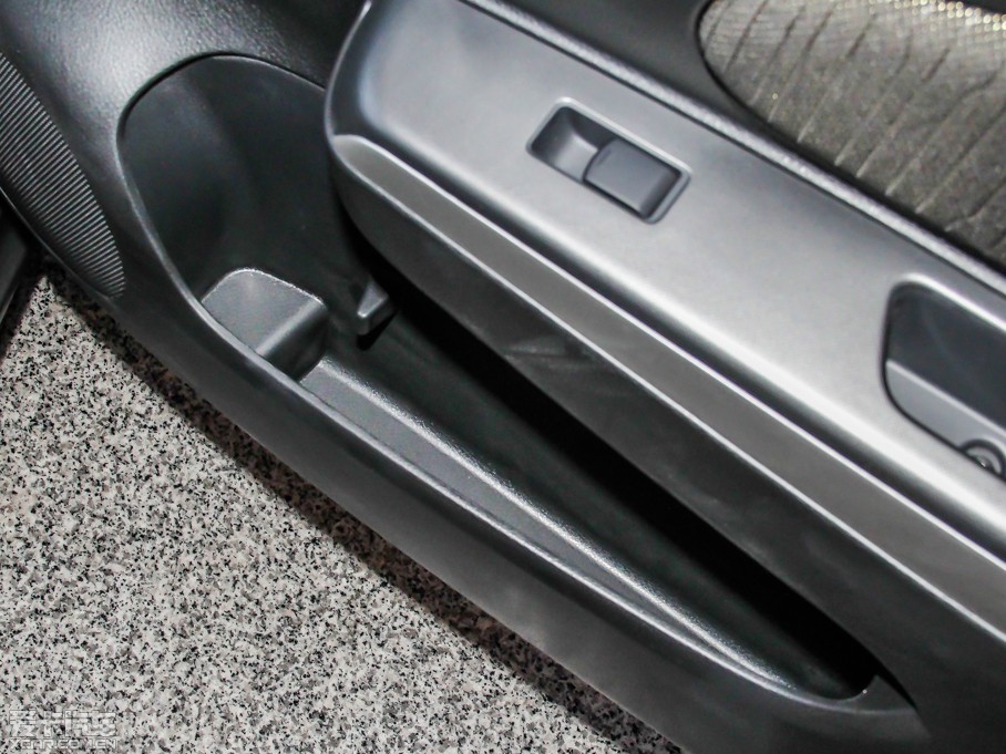 2014���R50X 1.6L �ԄӰ�