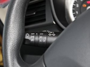 2014款1.6L 手动北斗导航版 中控区