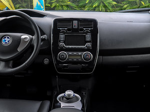 2014款领航版6.6KW 中控台