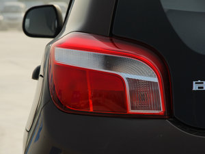 2014款1.2L 手动优享版 细节外观