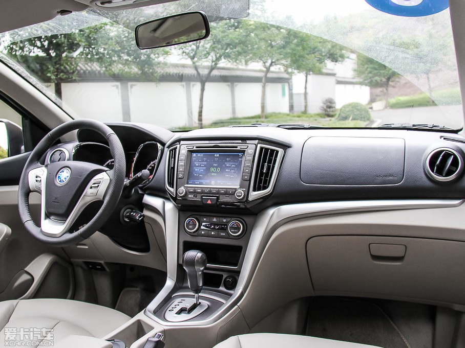 2015���T70 2.0L CVT�����