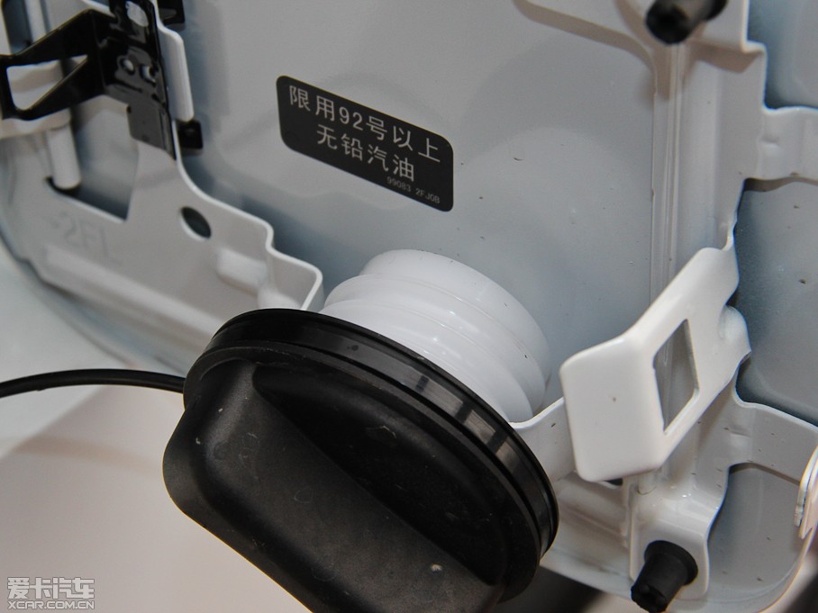 2015T70 2.0L CVTа