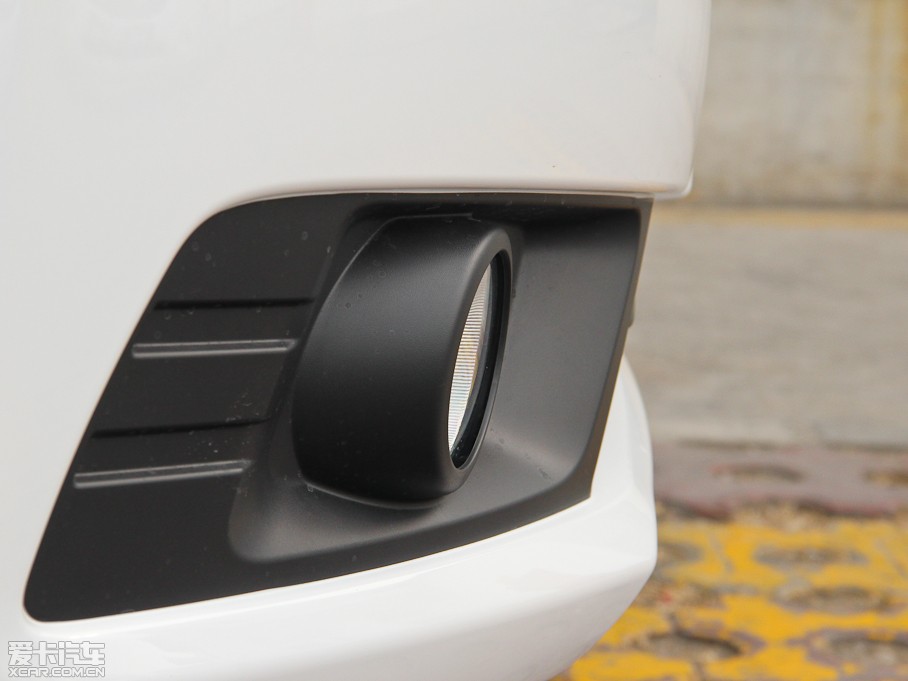 2015T70 2.0L CVTа