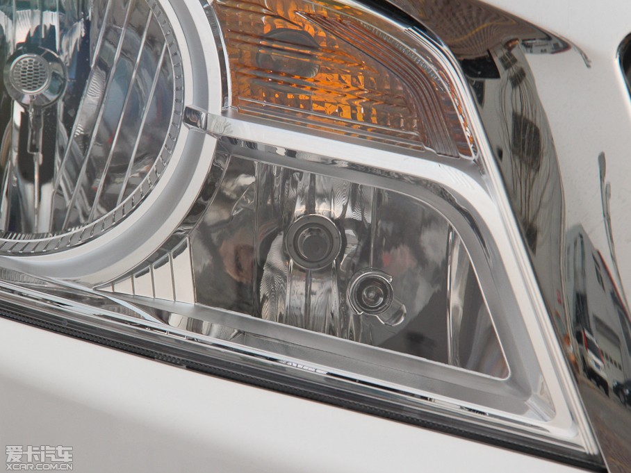 2015T70 2.0L CVTа