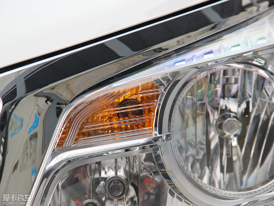 2015T70 2.0L CVTа