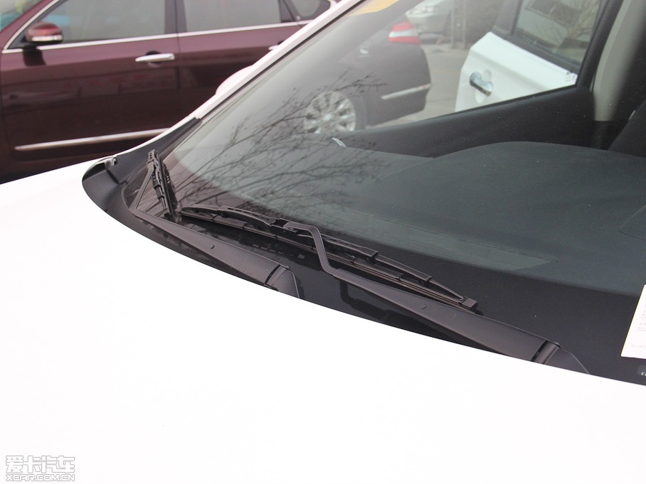 2015T70 2.0L CVTа