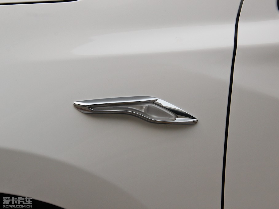 2015T70 2.0L CVTа