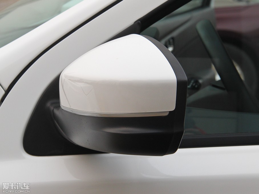 2015T70 2.0L CVTа