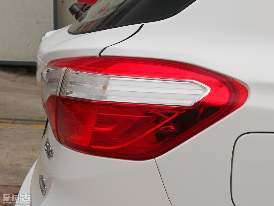 2015T70 2.0L CVTа