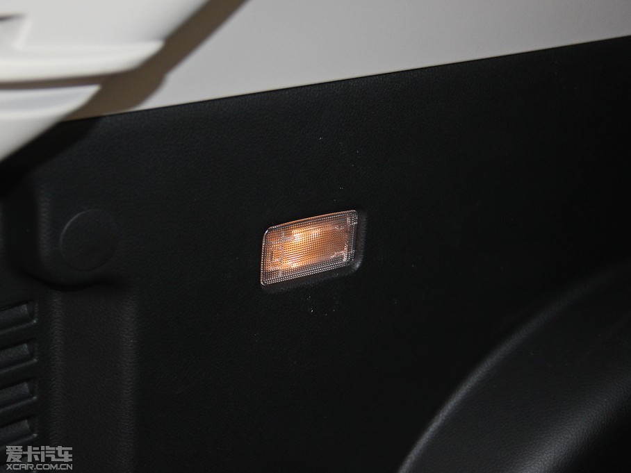 2015T70 2.0L CVTа