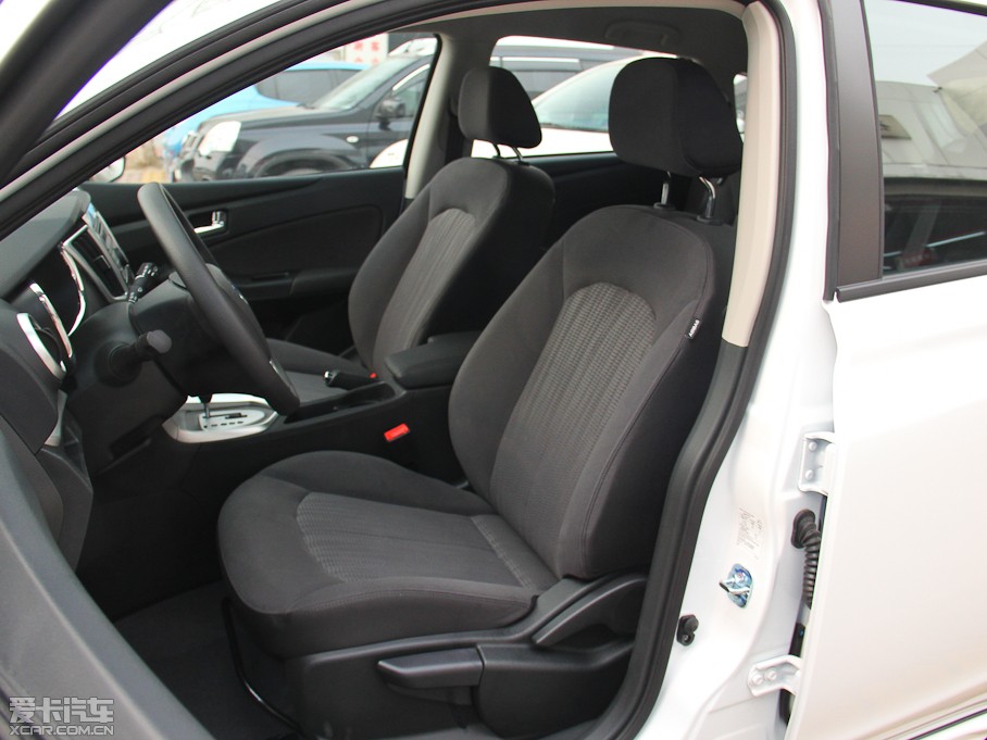 2015T70 2.0L CVTа