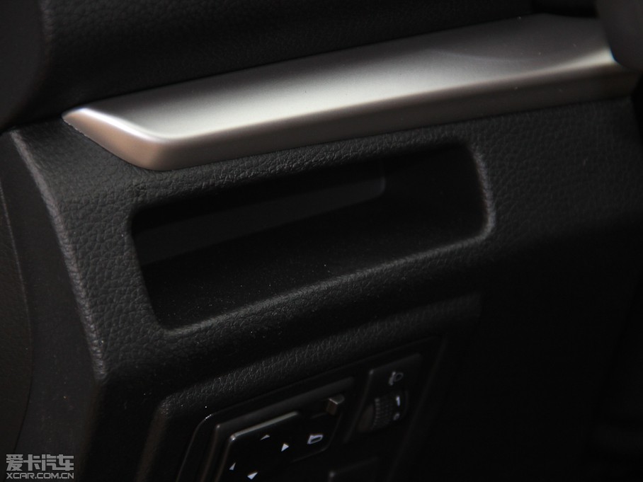 2015T70 2.0L CVTа