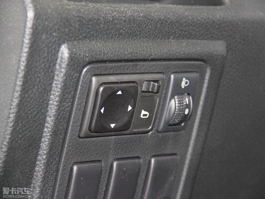 2015T70 2.0L CVTа