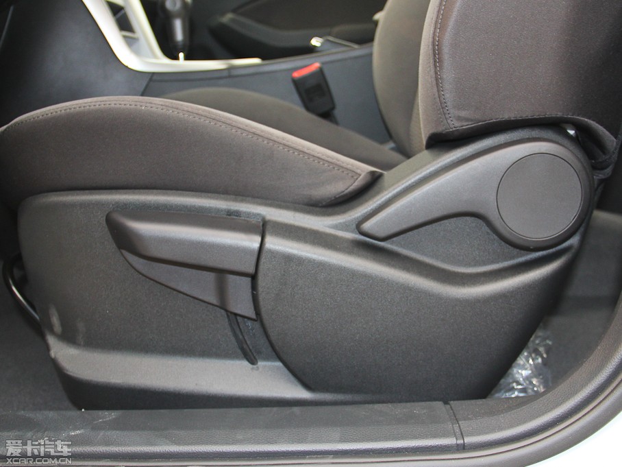 2015T70 2.0L CVTа