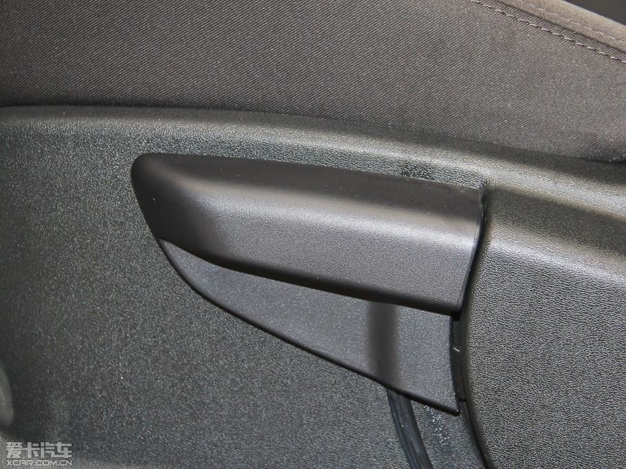 2015T70 2.0L CVTа